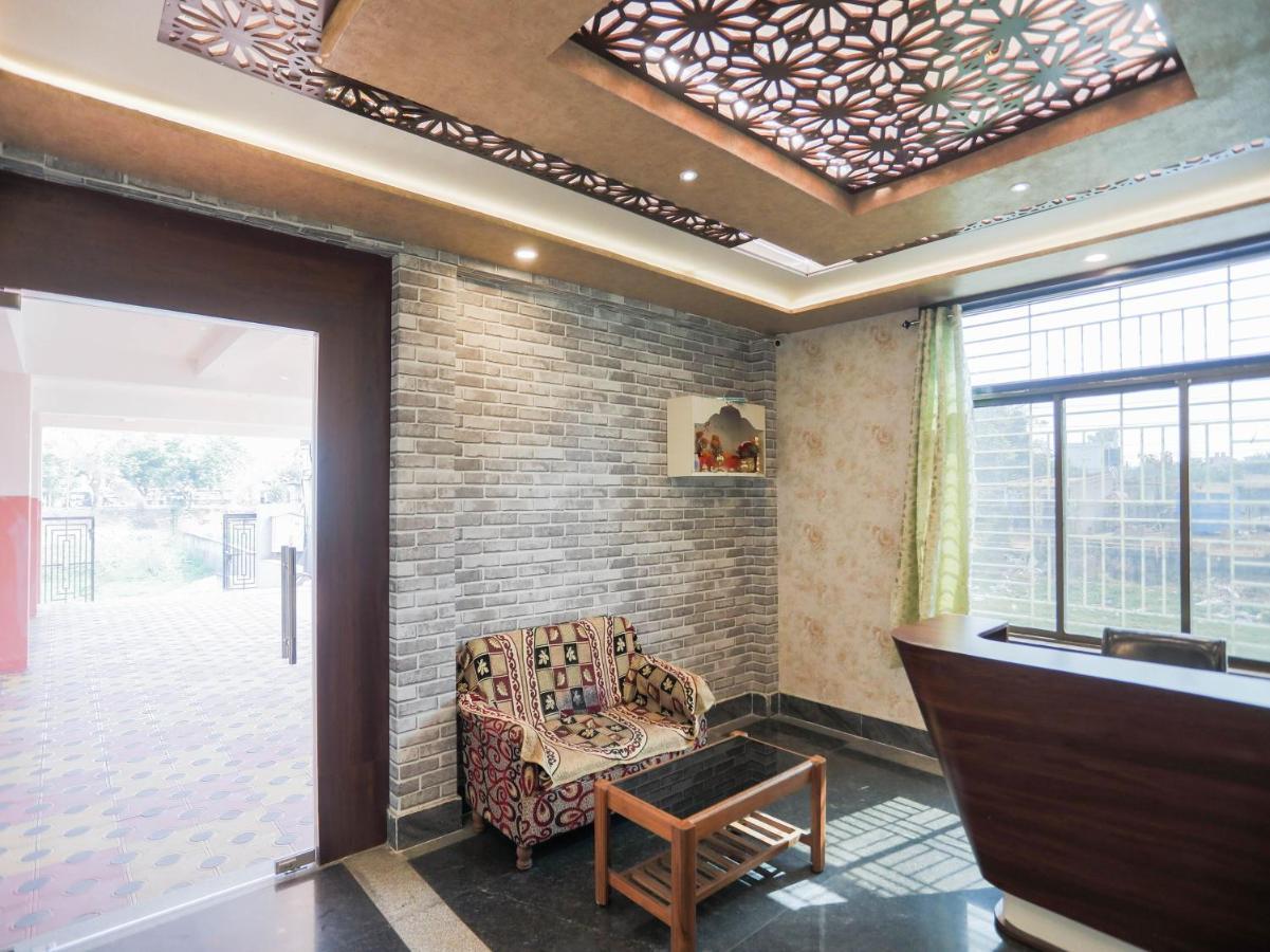 Flagship 76560 Hotel Vanss บูบันเนสชวาร์ ภายนอก รูปภาพ