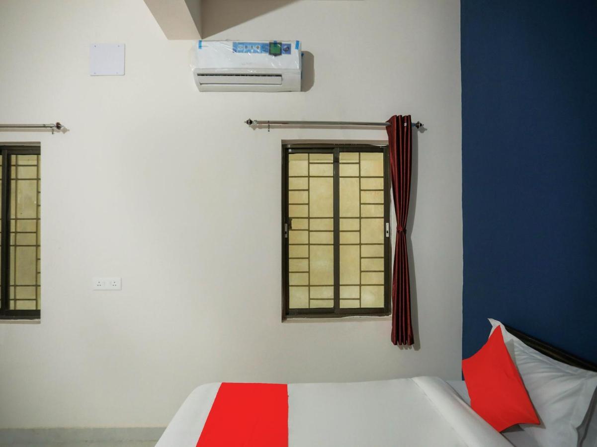 Flagship 76560 Hotel Vanss บูบันเนสชวาร์ ภายนอก รูปภาพ